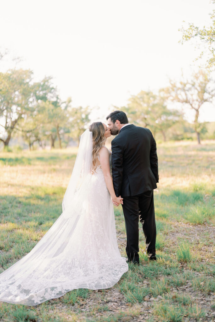 bright and airy wedding photographer