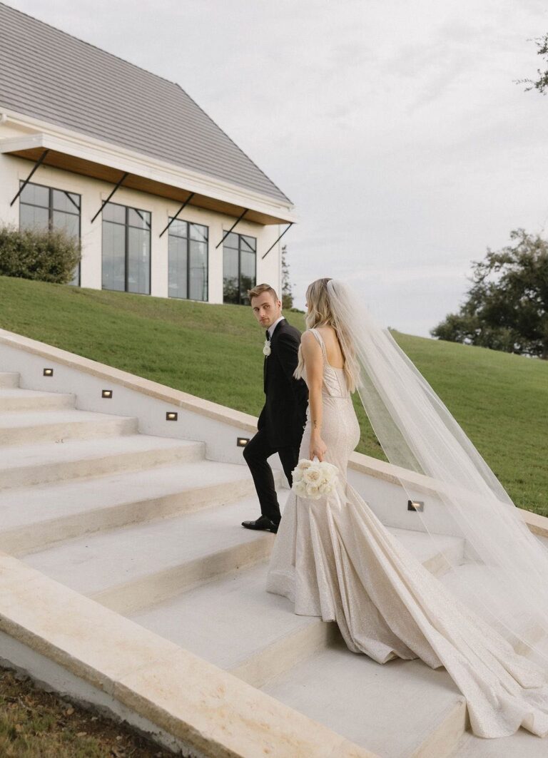 Modern White Wedding In Austin Texas - biancanichole.com