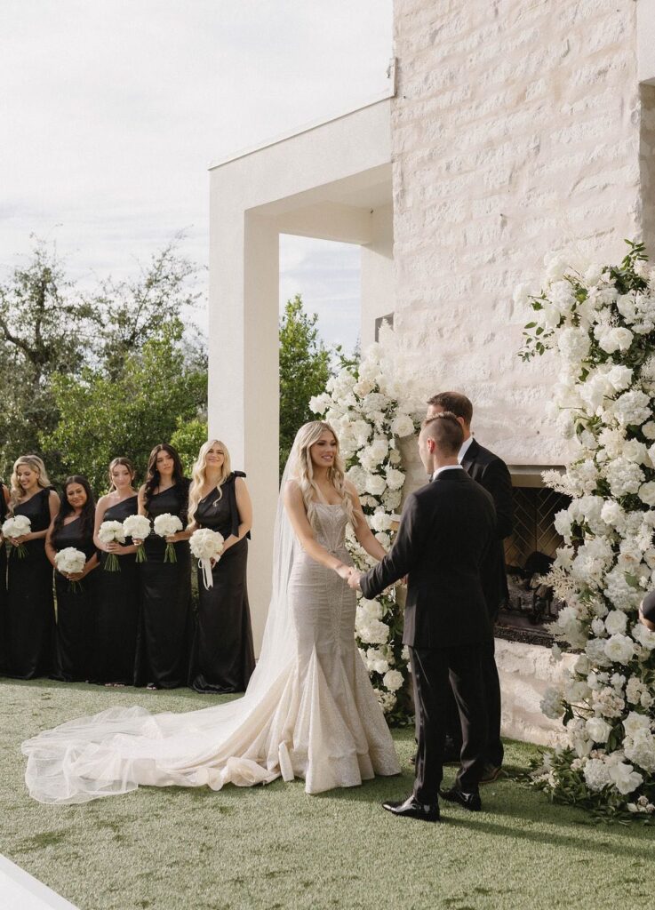 Modern White Wedding In Austin Texas - biancanichole.com