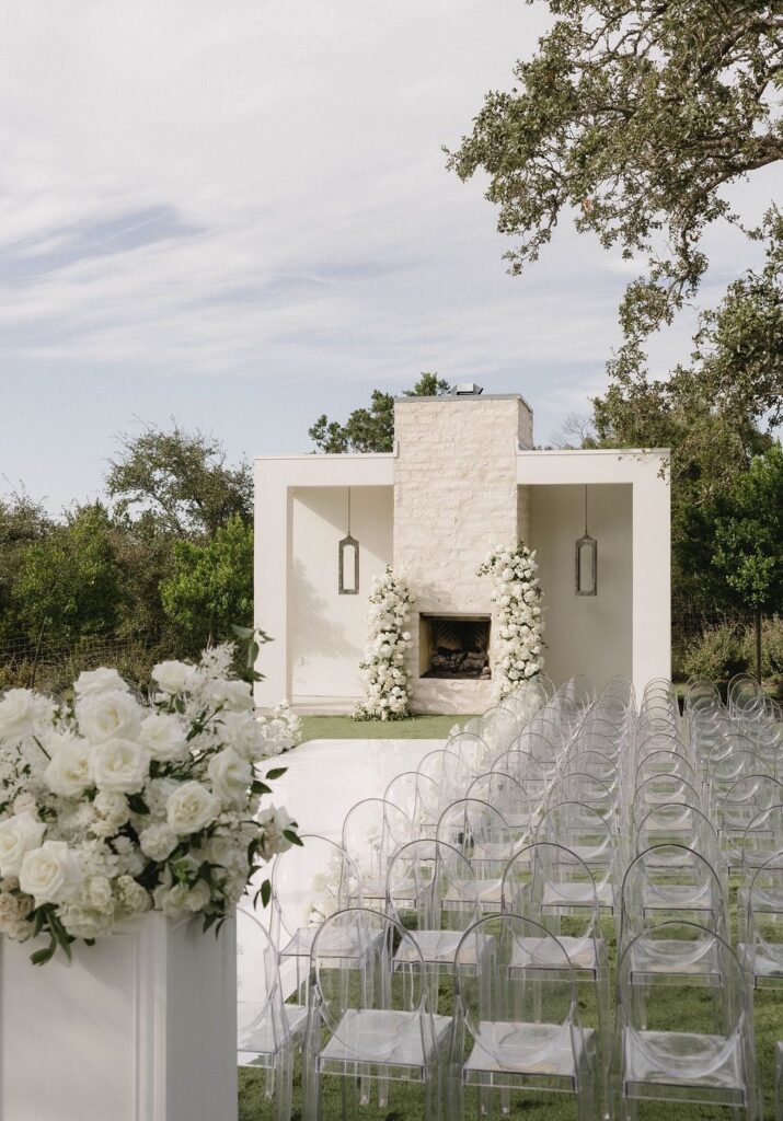 Modern White Wedding In Austin Texas - biancanichole.com