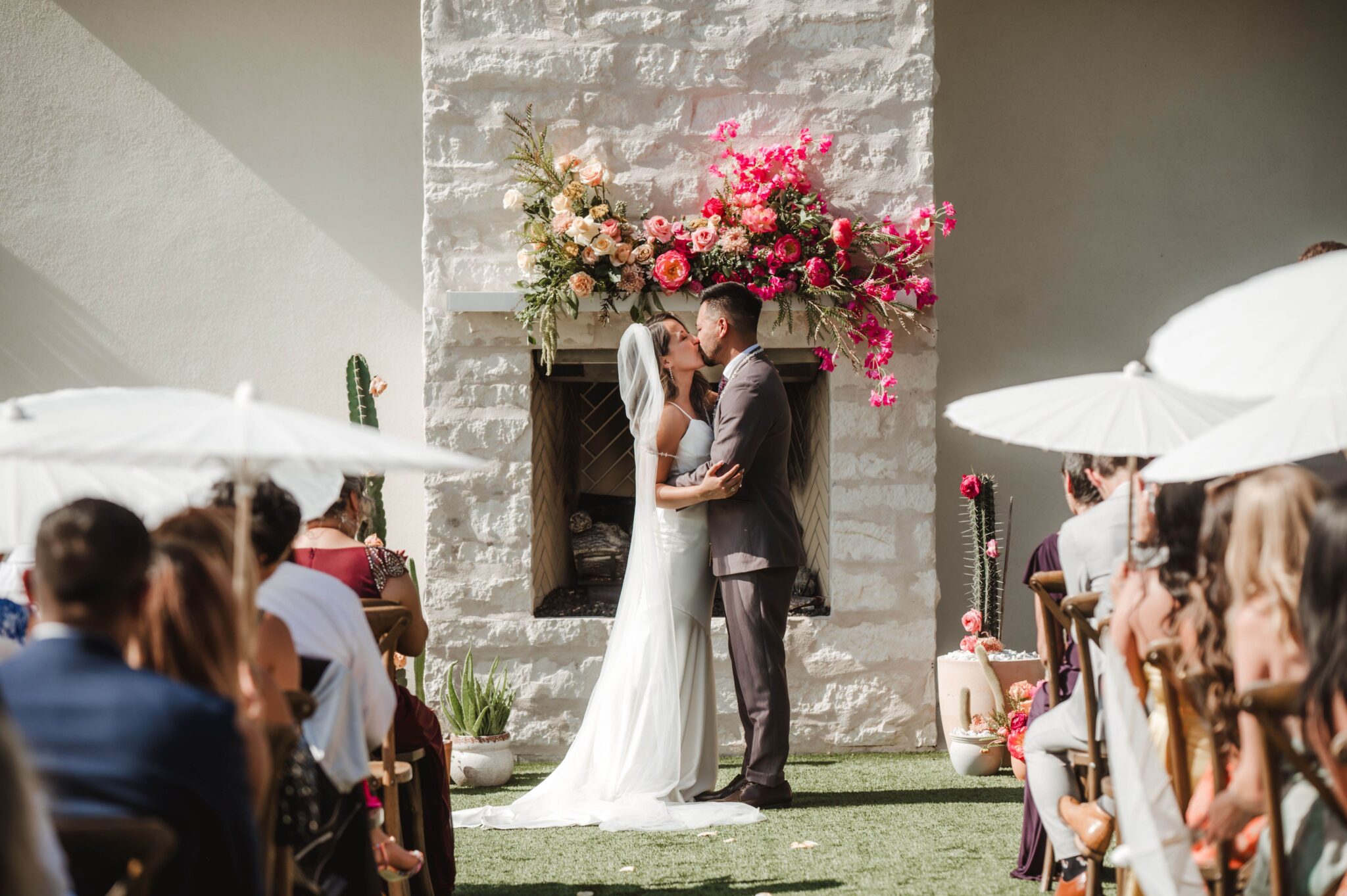 Colorful Summer Wedding at The Arlo - biancanichole.com